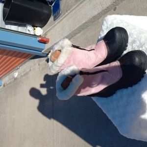Women's winter boots size 10